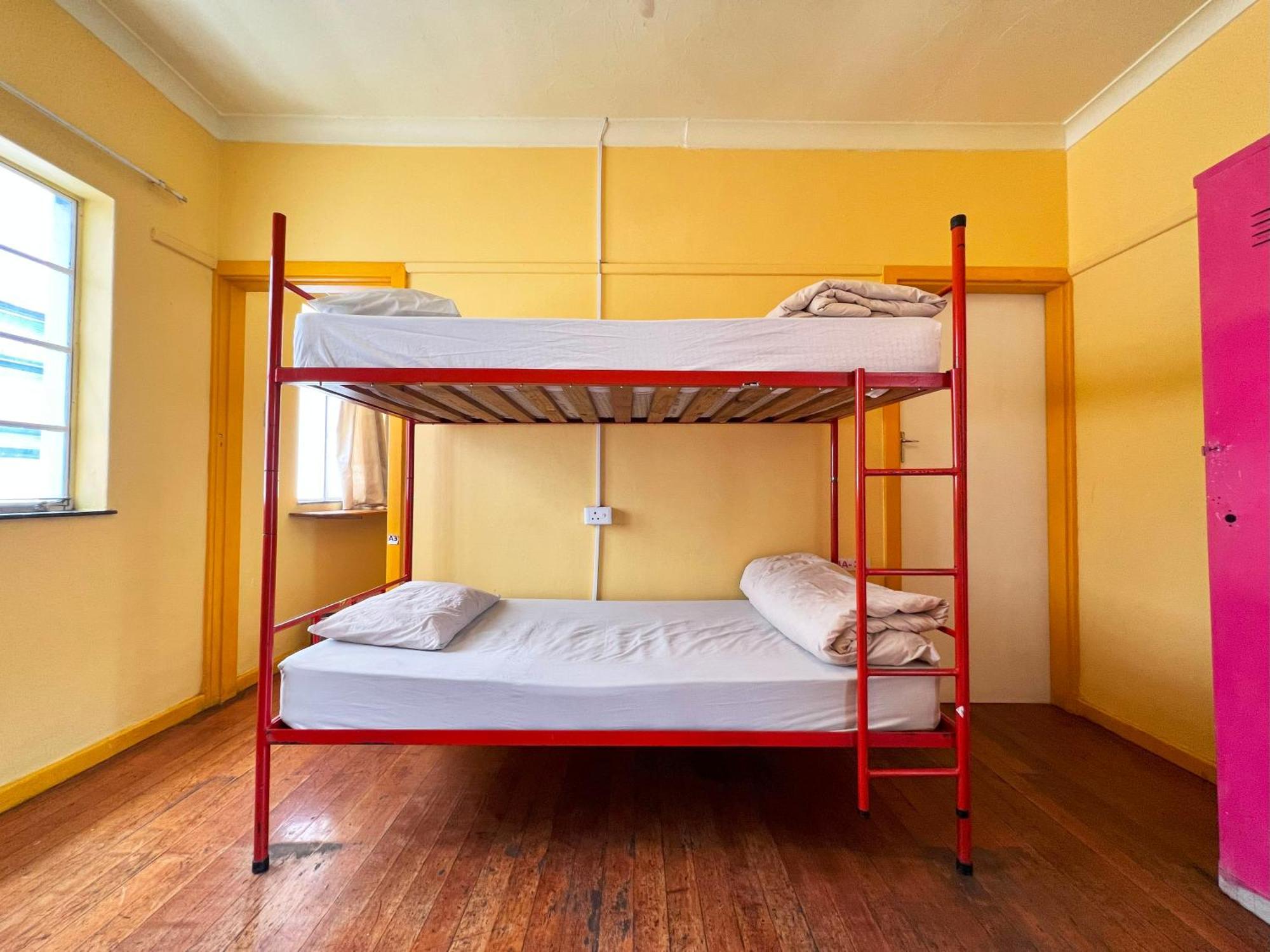 Long Street Backpackers (Adults Only) Hostel Cape Town Exterior photo