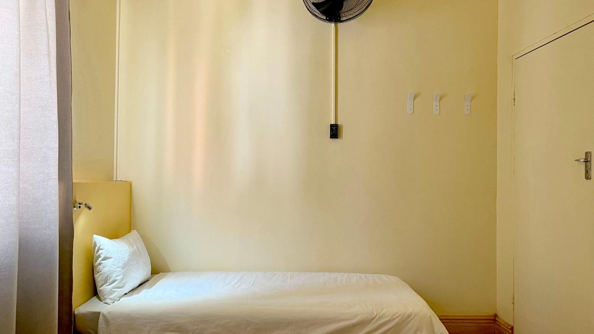 Long Street Backpackers (Adults Only) Hostel Cape Town Exterior photo
