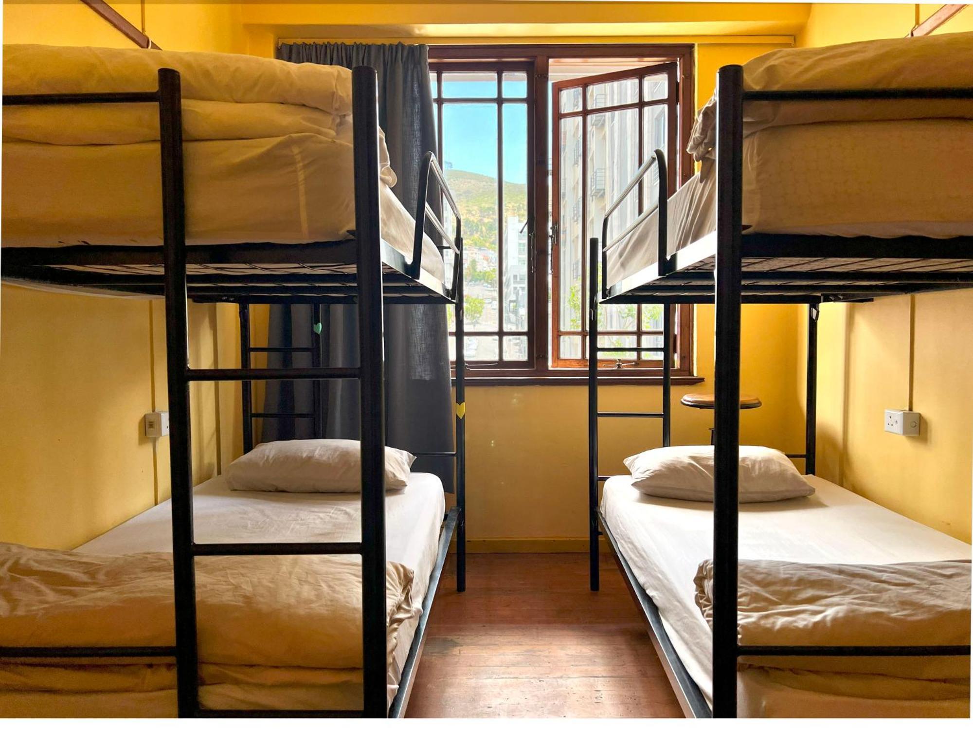 Long Street Backpackers (Adults Only) Hostel Cape Town Room photo